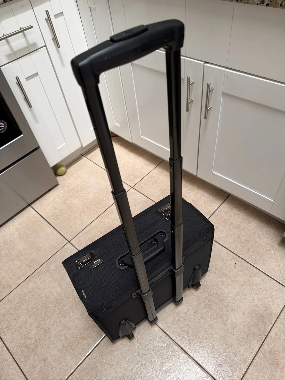 solo one latches